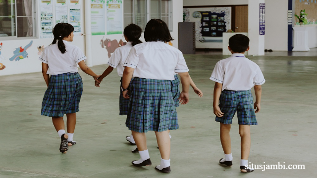 Sekolah Termurah di Indonesia Yang Menjadi Favorit Semua Orang